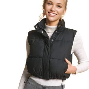 Love Tree Women's Juniors Cropped Puffer Vest  (Black, Small) NEW
